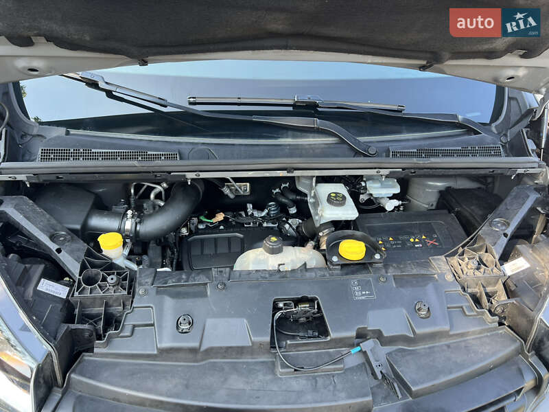 Минивэн Renault Trafic 2016 в Киеве фото 25 Минивэн Renault Trafic 2016 в Киеве