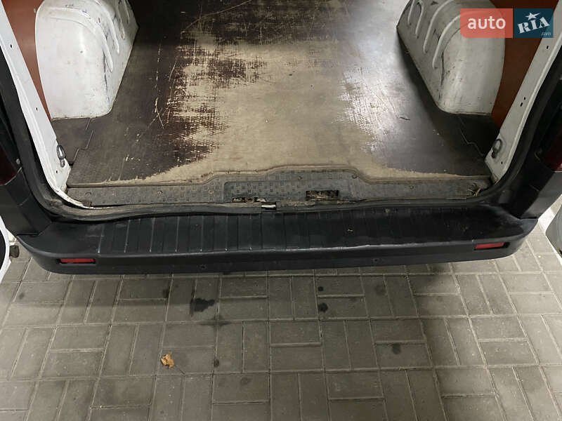 Грузовой фургон Renault Trafic 2017 в Киеве фото 9 Грузовой фургон Renault Trafic 2017 в Киеве