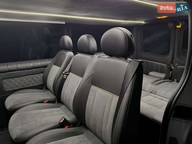 Минивэн Renault Trafic 2016 в Городке