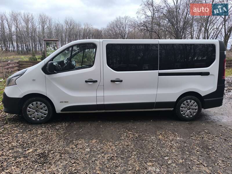 Минивэн Renault Trafic 2016 в Городке