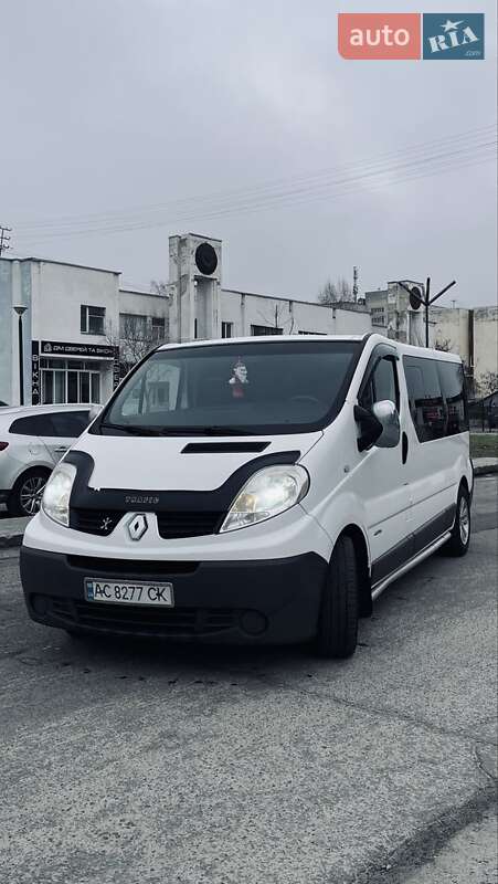 Минивэн Renault Trafic 2010 в Вараше