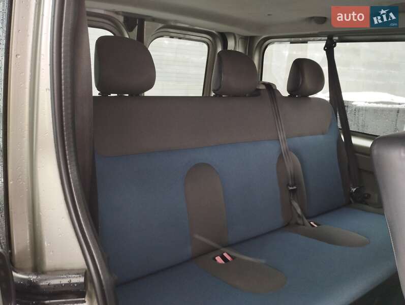 Минивэн Renault Trafic 2011 в Ровно фото 12 Минивэн Renault Trafic 2011 в Ровно