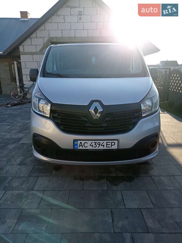 Минивэн Renault Trafic 2015 в Камне-Каширском