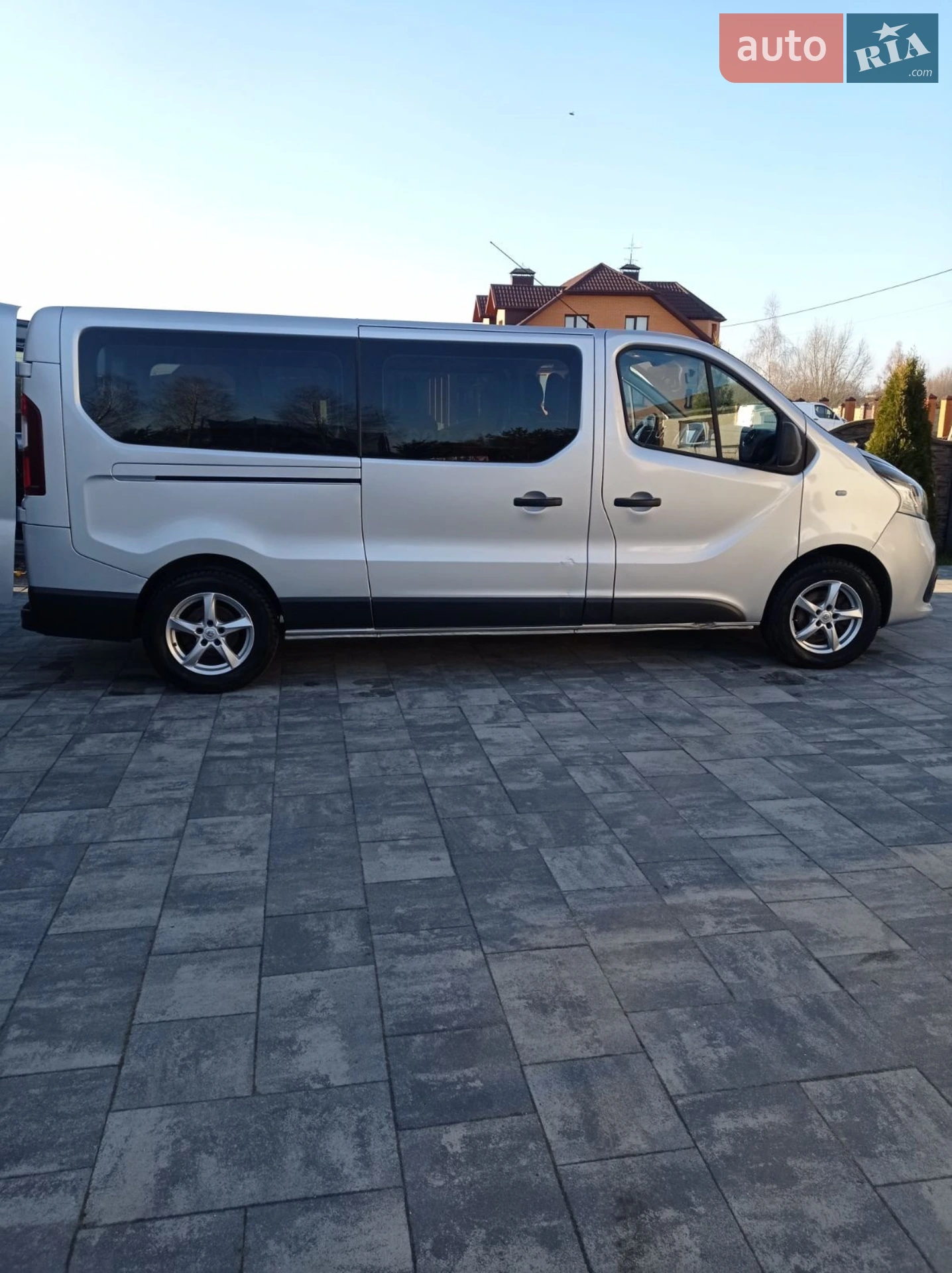 2015 Renault Trafic - мініатюра 3
