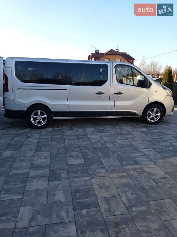Минивэн Renault Trafic 2015 в Камне-Каширском