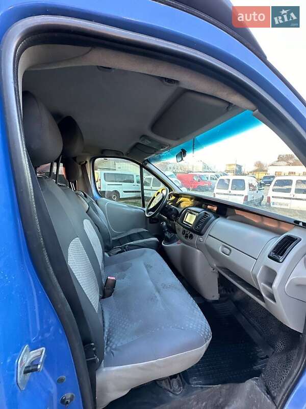 Грузовой фургон Renault Trafic 2007 в Шумске фото 22 Грузовой фургон Renault Trafic 2007 в Шумске