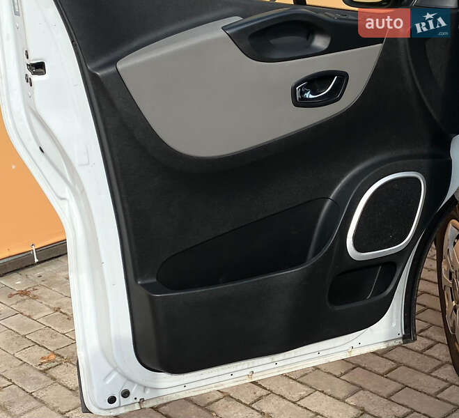 Вантажний фургон Renault Trafic 2018 в Рівному