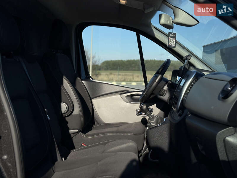 Грузовой фургон Renault Trafic 2015 в Радивилове