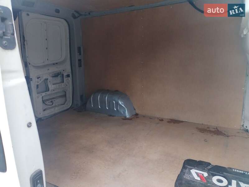 Грузовой фургон Renault Trafic 2004 в Житомире