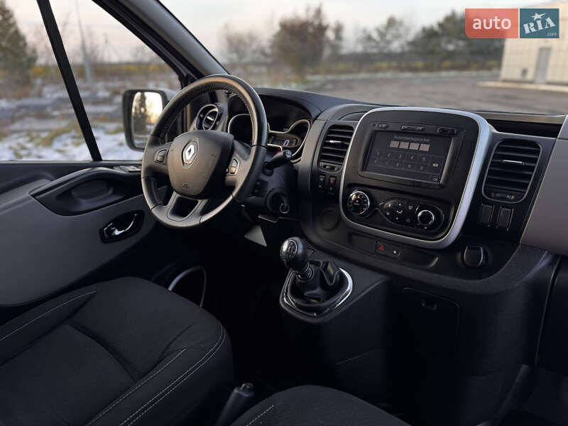 Грузовой фургон Renault Trafic 2016 в Радивилове