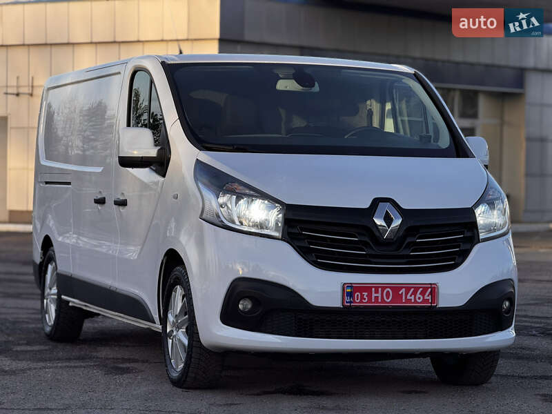 Грузовой фургон Renault Trafic 2016 в Радивилове