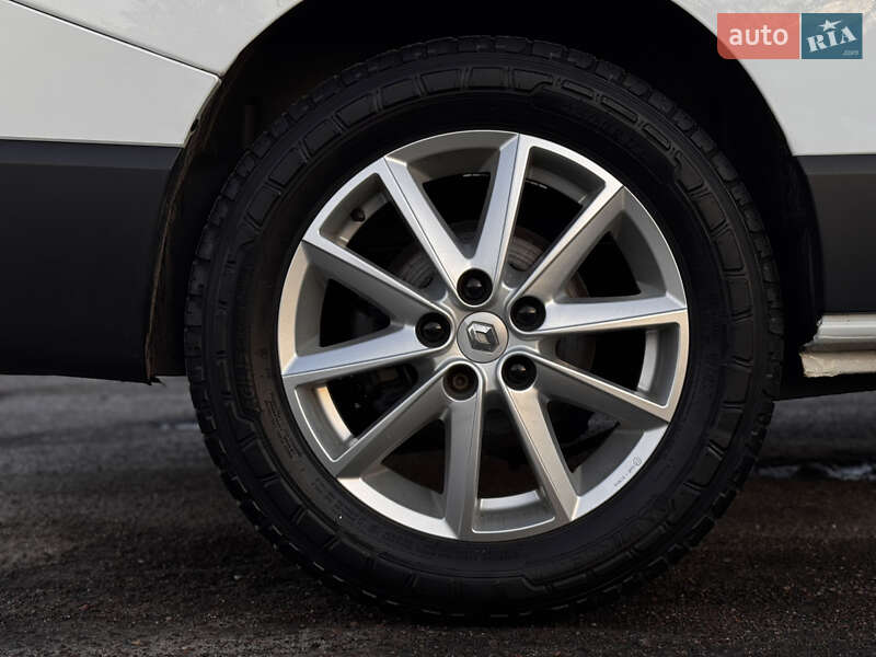 Грузовой фургон Renault Trafic 2016 в Радивилове