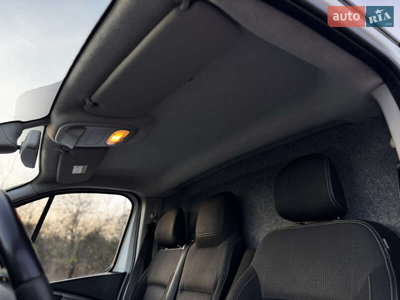 Грузовой фургон Renault Trafic 2016 в Радивилове