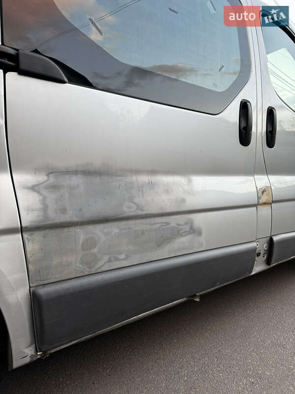 Минивэн Renault Trafic 2005 в Киеве фото 5 Минивэн Renault Trafic 2005 в Киеве