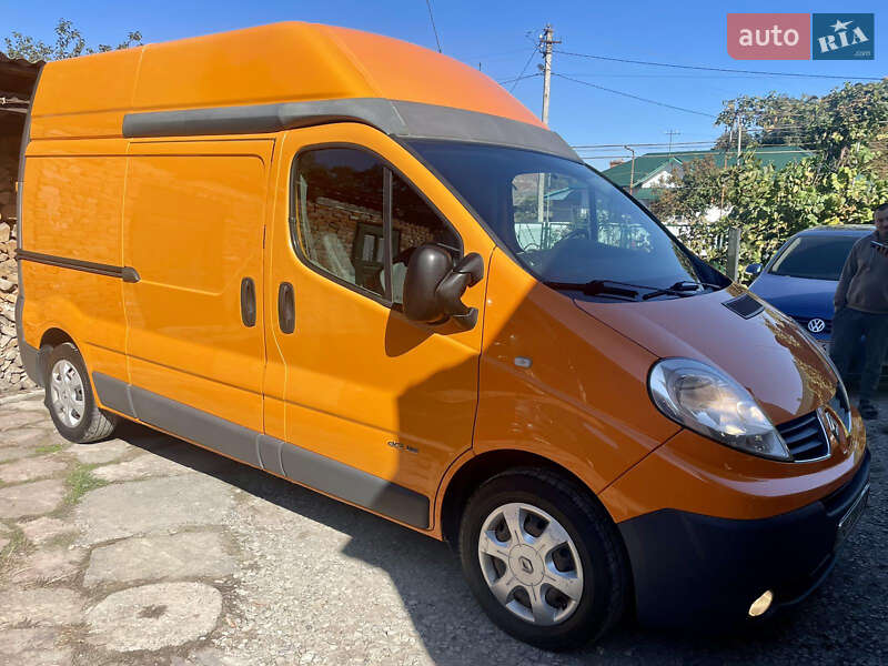Грузовой фургон Renault Trafic 2010 в Чорткове
