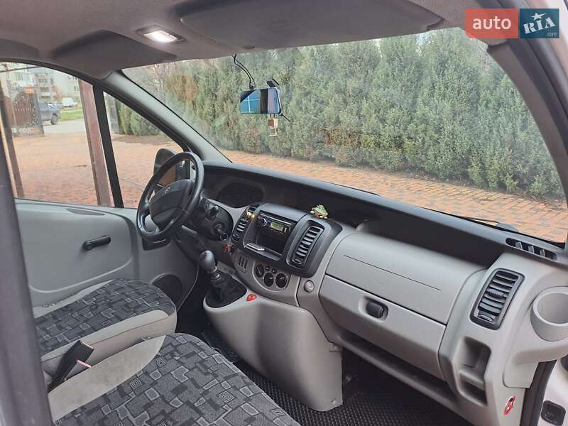 Минивэн Renault Trafic 2004 в Южноукраинске фото 15 Минивэн Renault Trafic 2004 в Южноукраинске