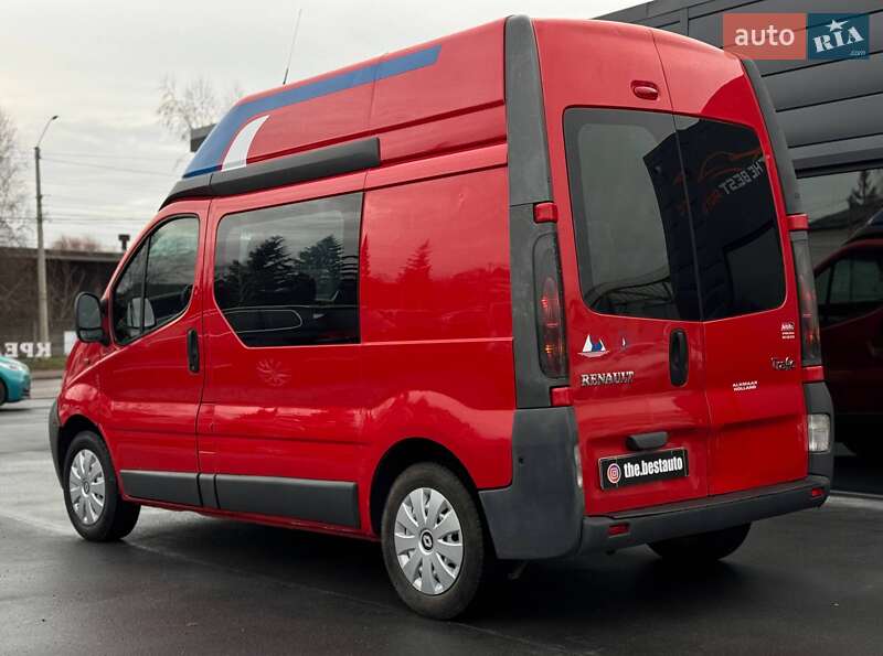 Минивэн Renault Trafic 2006 в Ровно