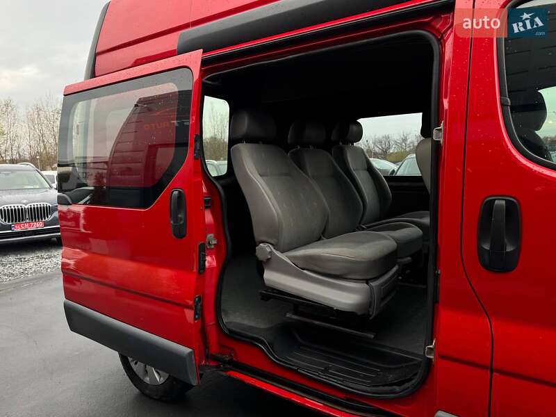 Минивэн Renault Trafic 2006 в Ровно