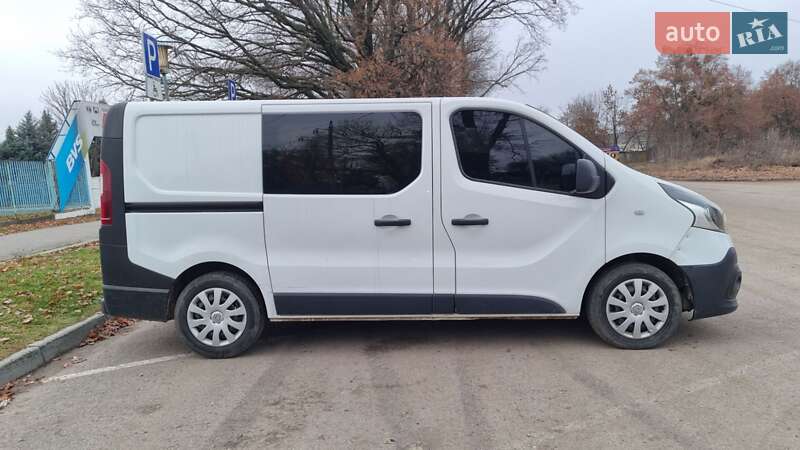 Грузовой фургон Renault Trafic 2015 в Полтаве