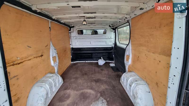 Грузовой фургон Renault Trafic 2015 в Полтаве