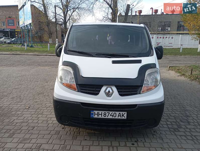 Минивэн Renault Trafic 2006 в Белгороде-Днестровском