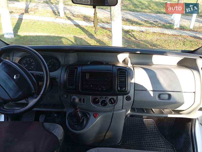 Минивэн Renault Trafic 2006 в Белгороде-Днестровском