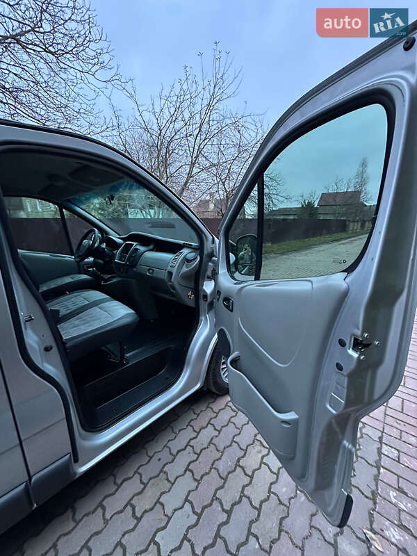 Минивэн Renault Trafic 2013 в Ровно фото 11 Минивэн Renault Trafic 2013 в Ровно