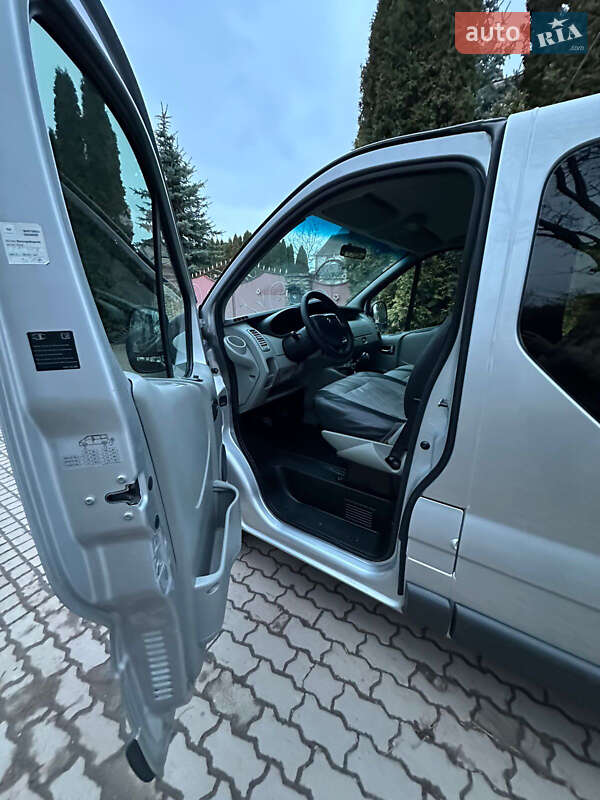 Минивэн Renault Trafic 2013 в Ровно фото 15 Минивэн Renault Trafic 2013 в Ровно