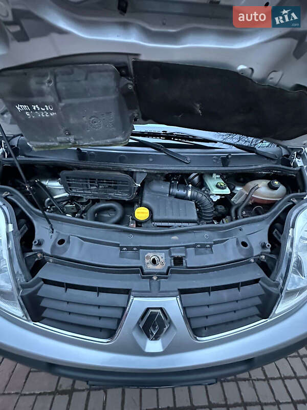 Минивэн Renault Trafic 2013 в Ровно фото 37 Минивэн Renault Trafic 2013 в Ровно