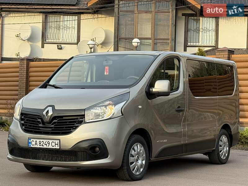 Минивэн Renault Trafic 2015 в Киеве