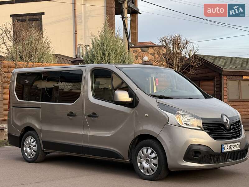 Минивэн Renault Trafic 2015 в Киеве