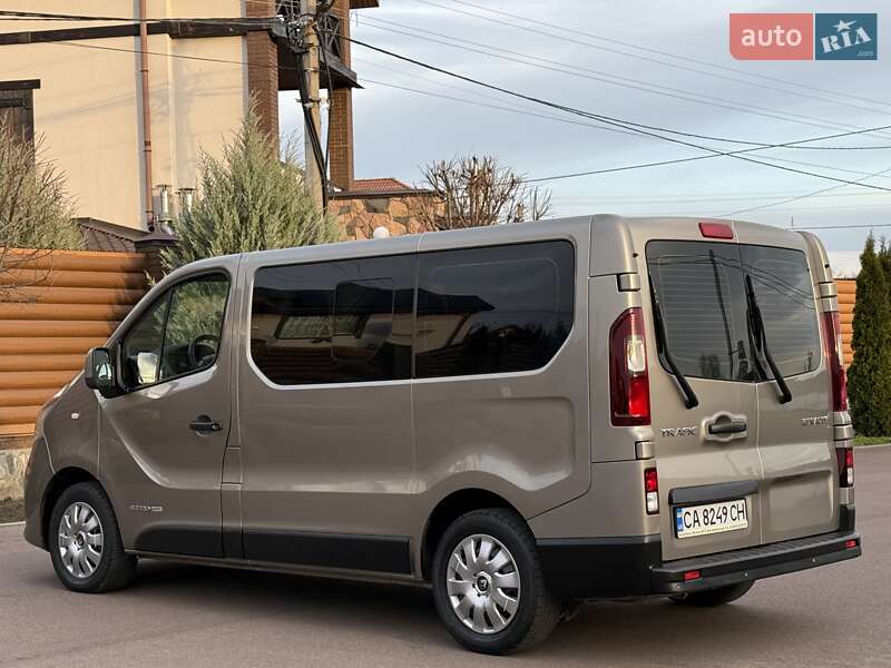 Минивэн Renault Trafic 2015 в Киеве