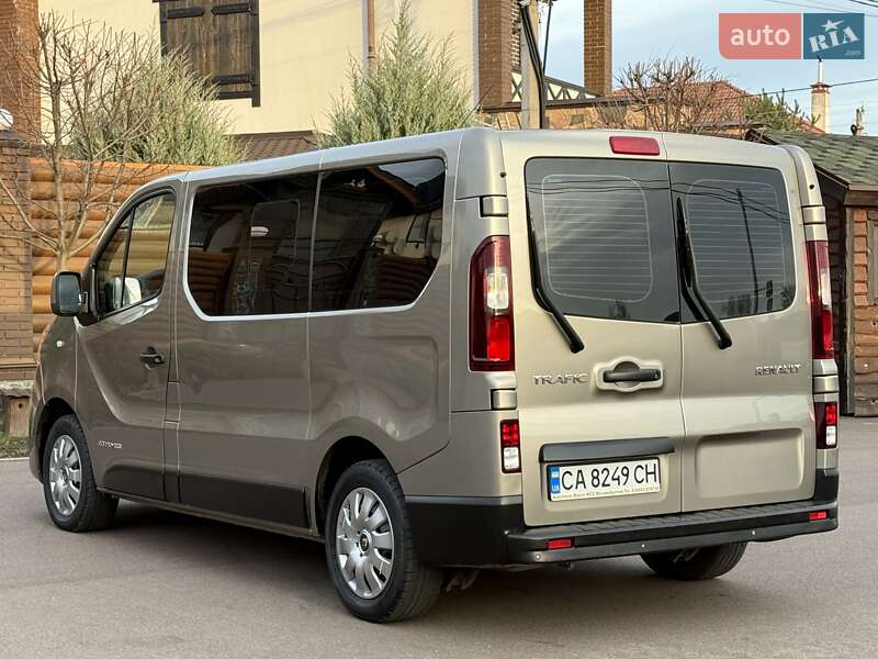 Минивэн Renault Trafic 2015 в Киеве