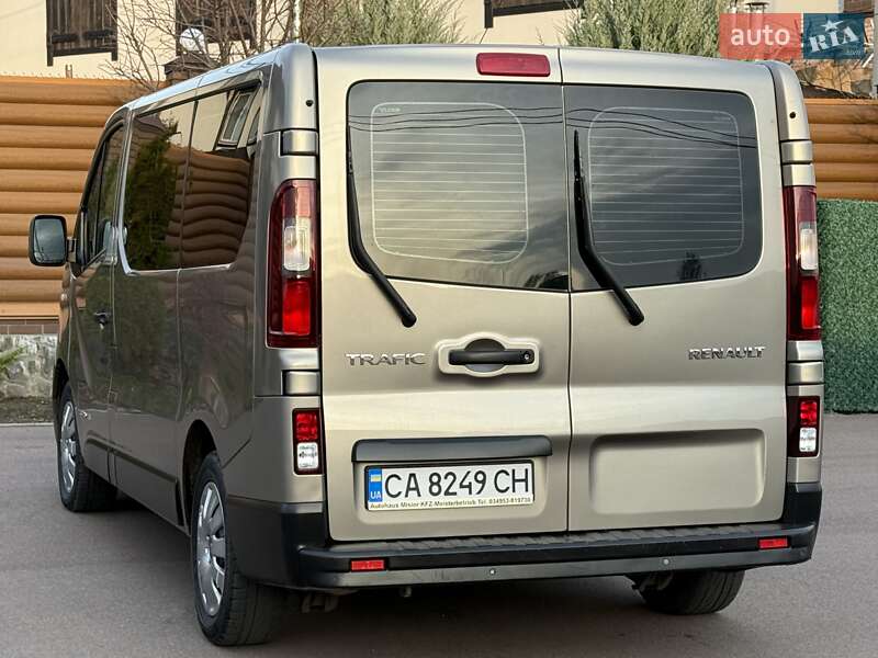 Минивэн Renault Trafic 2015 в Киеве