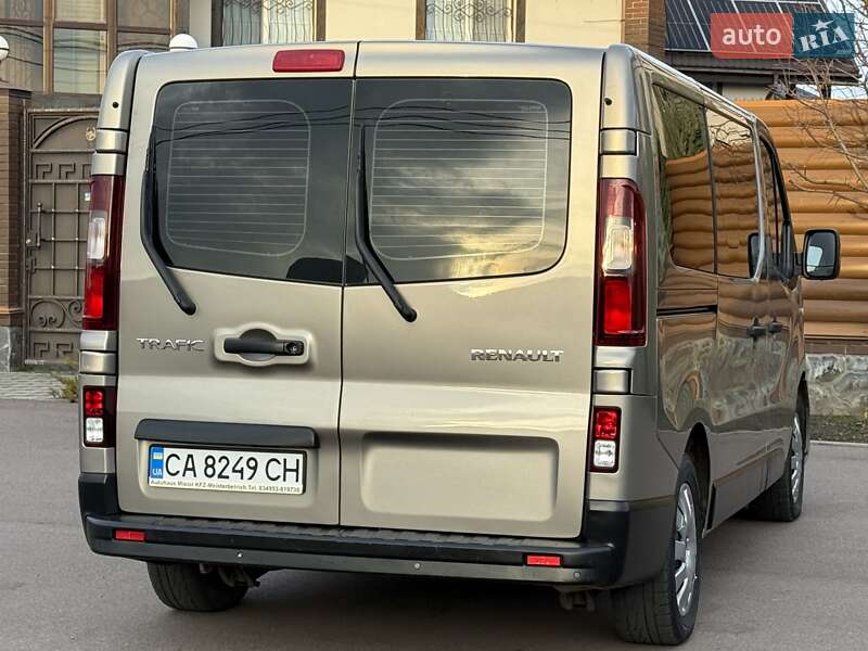 Минивэн Renault Trafic 2015 в Киеве