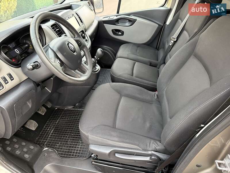 Минивэн Renault Trafic 2015 в Киеве