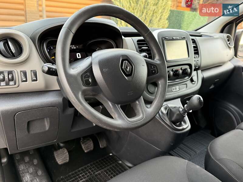 Минивэн Renault Trafic 2015 в Киеве