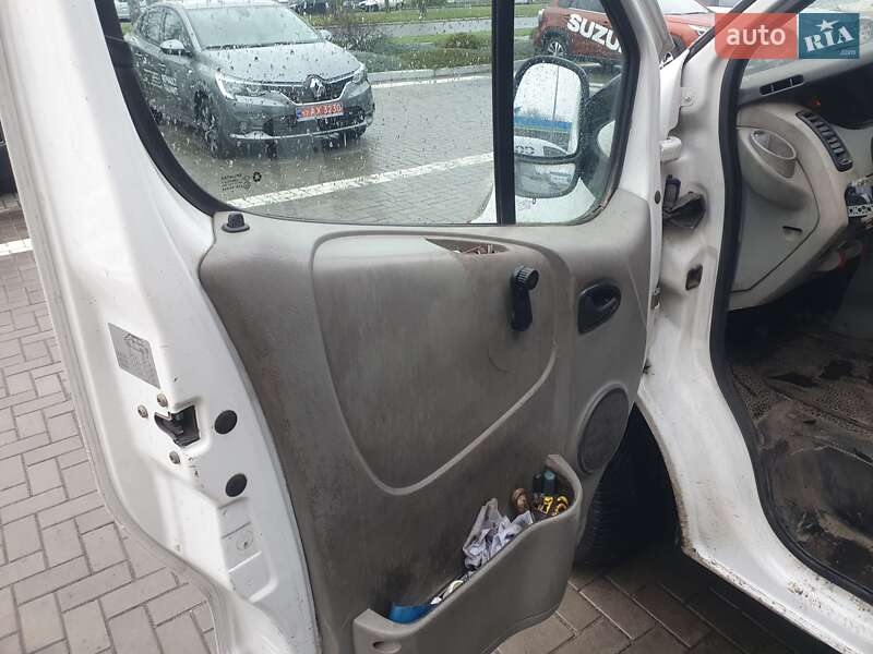 Грузовой фургон Renault Trafic 2006 в Полтаве фото 7 Грузовой фургон Renault Trafic 2006 в Полтаве