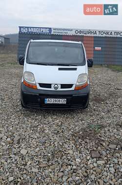 Грузовой фургон Renault Trafic 2002 в Тячеве