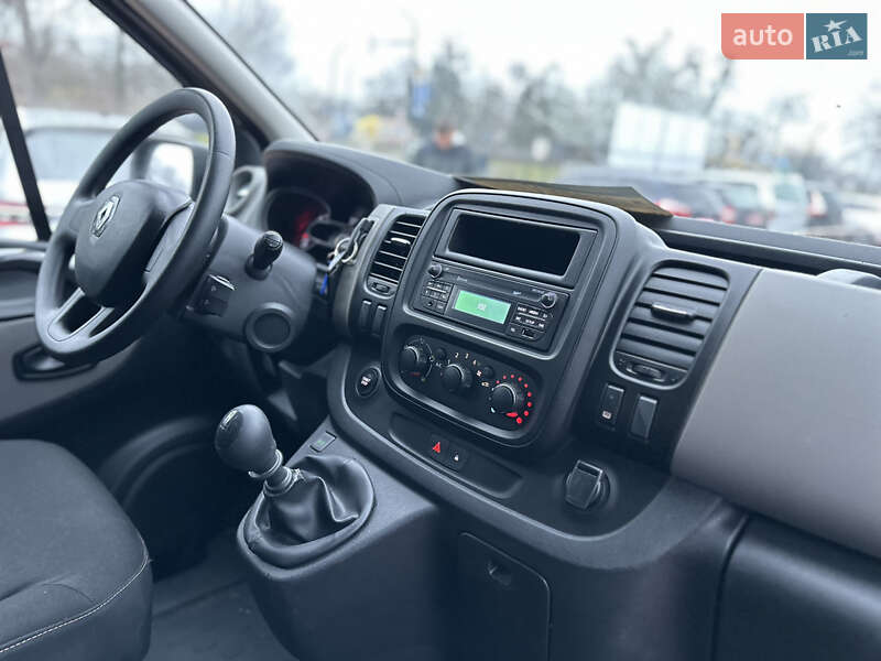 Минивэн Renault Trafic 2018 в Ровно