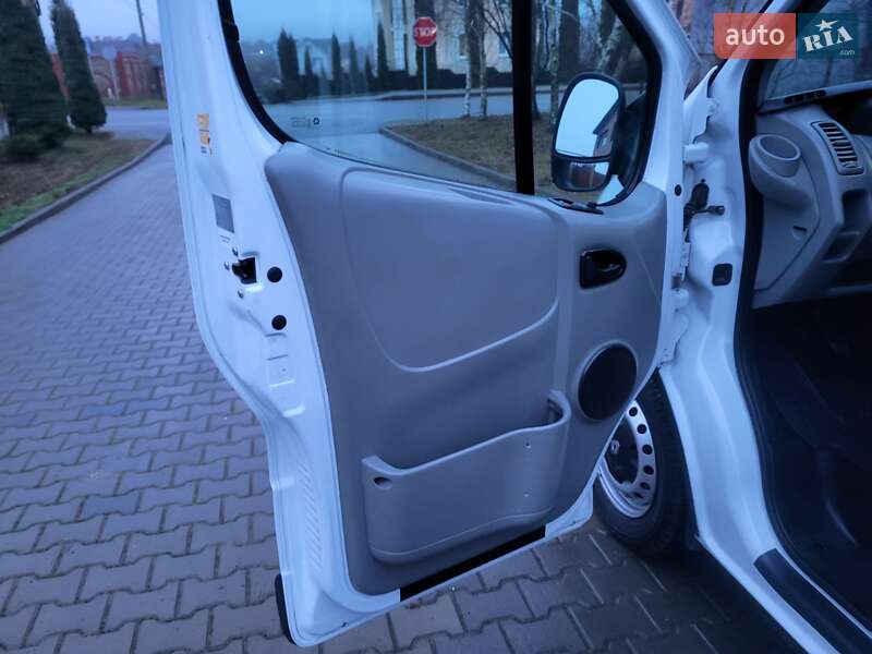 Минивэн Renault Trafic 2011 в Хмельницком фото 72 Минивэн Renault Trafic 2011 в Хмельницком