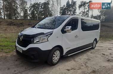 Минивэн Renault Trafic 2016 в Буче