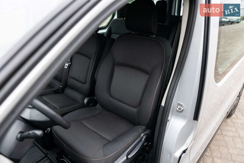 Минивэн Renault Trafic 2017 в Луцке