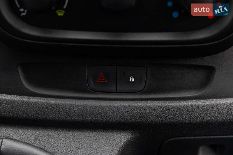 Минивэн Renault Trafic 2017 в Луцке