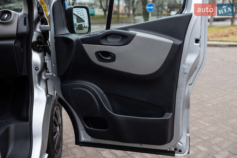 Минивэн Renault Trafic 2017 в Луцке