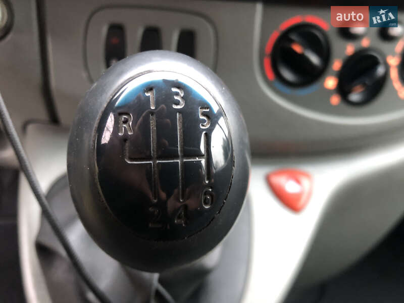 Мінівен Renault Trafic 2007 в Кам'янці