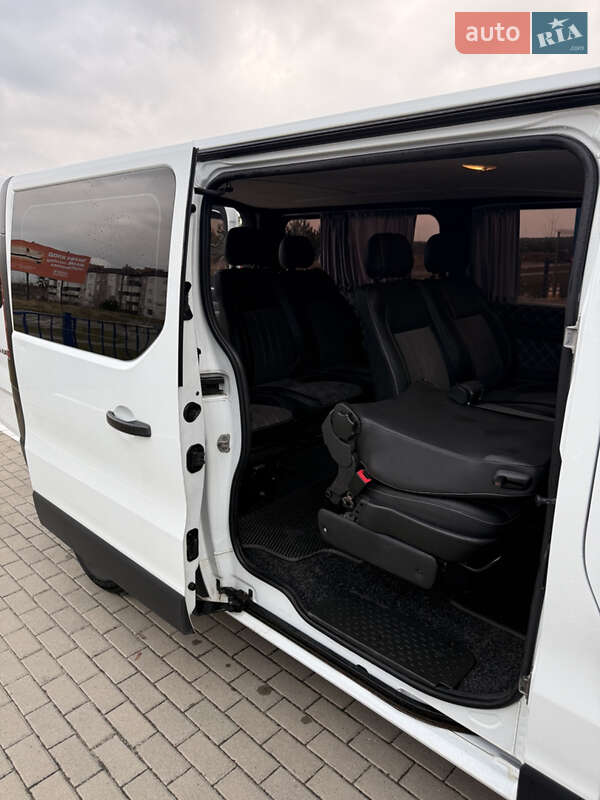 Мінівен Renault Trafic 2017 в Славуті