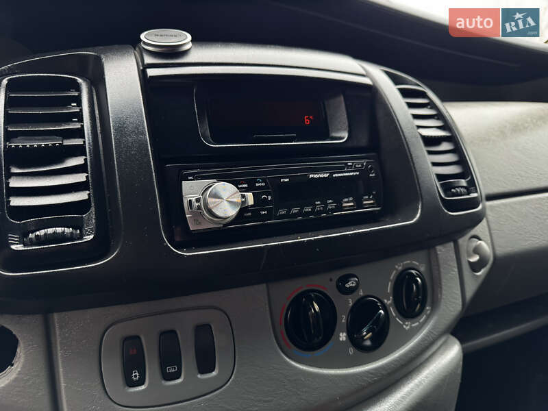 Минивэн Renault Trafic 2004 в Виннице