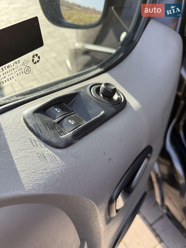 Минивэн Renault Trafic 2014 в Ровно фото 19 Минивэн Renault Trafic 2014 в Ровно