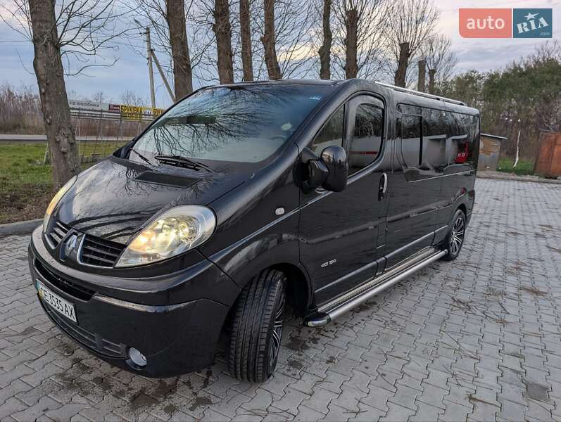 Минивэн Renault Trafic 2007 в Кицмани фото 3 Минивэн Renault Trafic 2007 в Кицмани